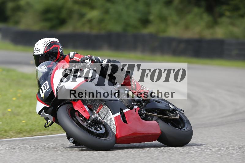 /53 16.09.2025 Track Day Domi Aegerter ADR/Gruppe rot/18